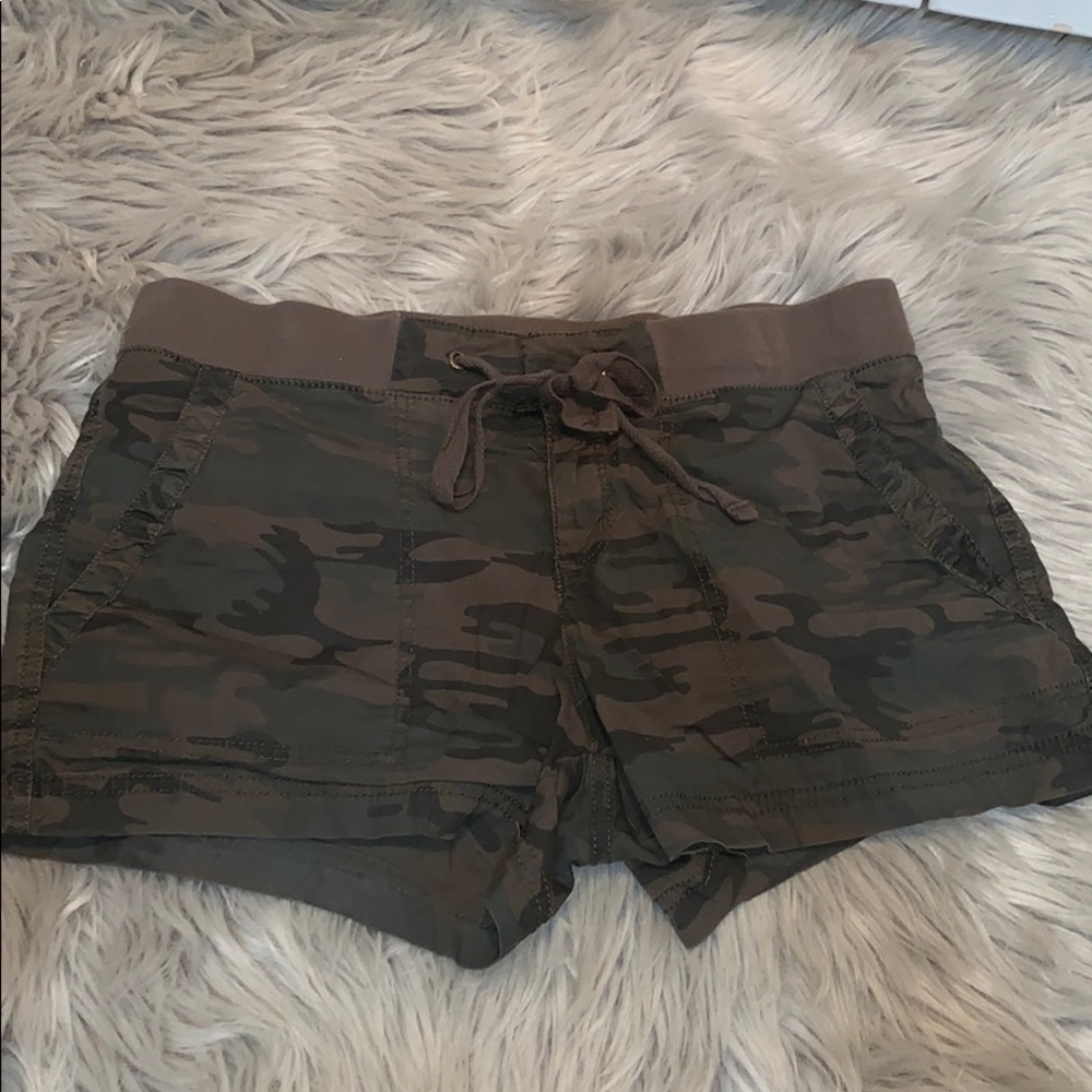 Ana Size 4 Camo Shorts